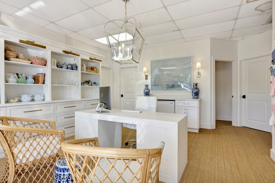 More Photos Of 725 N A1A, Jupiter Medical For Sale