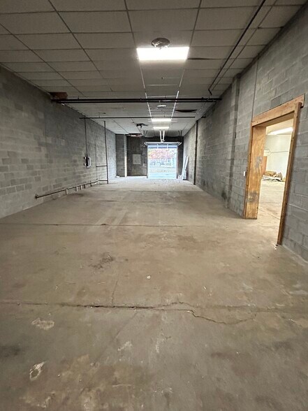 More Photos Of 2 Vatrano Rd, Albany Warehouse For Lease