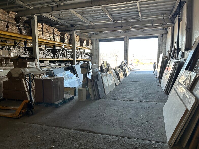 More Photos Of 60 Anthony St, Brooklyn Manufacturing For Lease