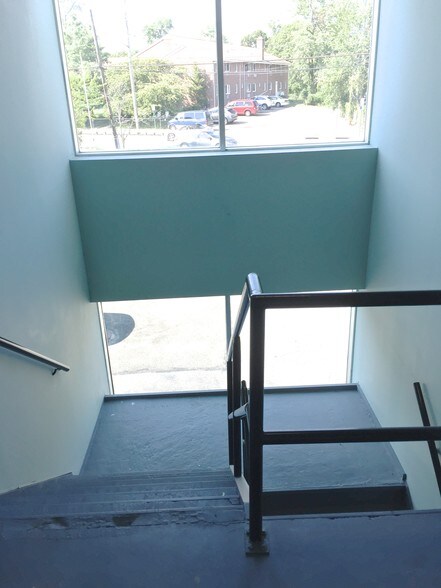 More Photos Of 217 Merrick Rd, Amityville Office For Sale