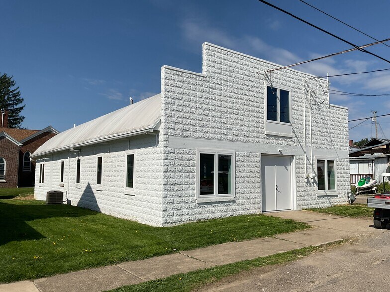 More Photos Of 112 1st St, Perrysville Flex For Lease