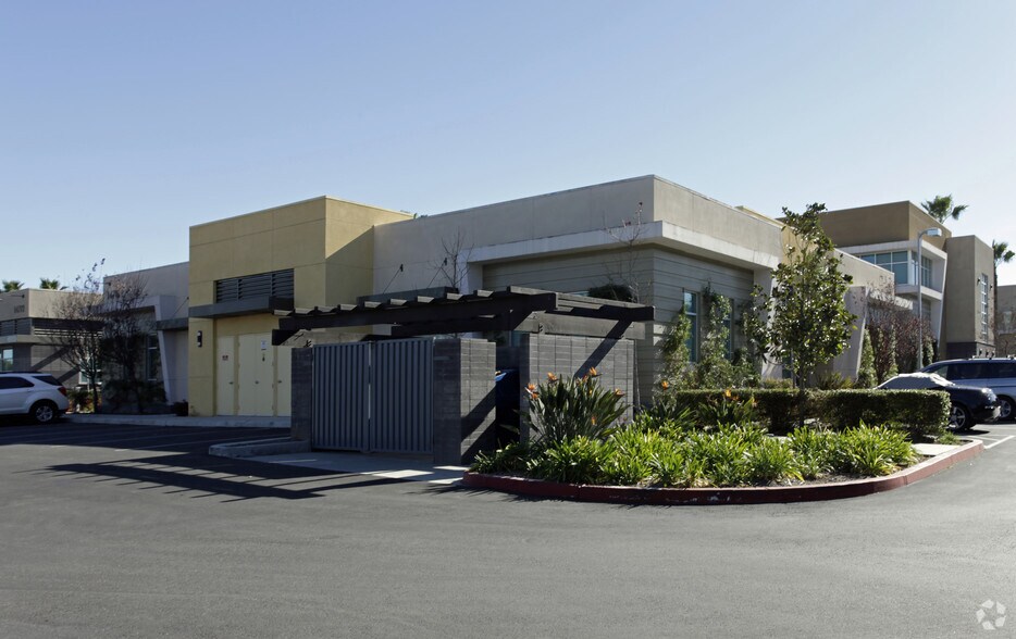 More Photos Of 14718 Pipeline Ave, Chino Hills Office For Lease