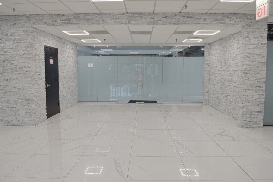 More Photos Of 663 E Crescent Ave, Ramsey Office For Lease