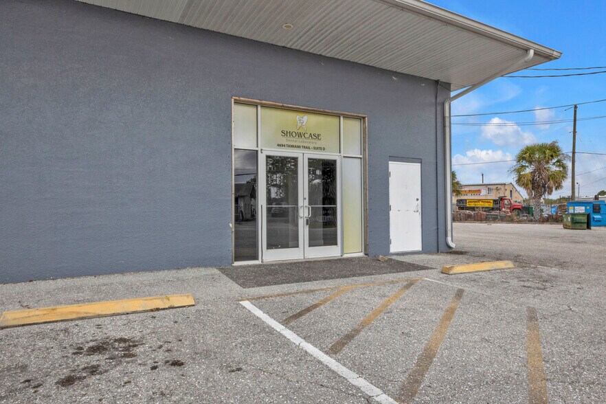 More Photos Of 4694 Tamiami Trl, Port Charlotte Freestanding For Lease