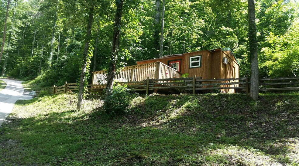 More Photos Of 88 Lower Mountain Creek Rd, Robbinsville Trailer Camper Park For Sale