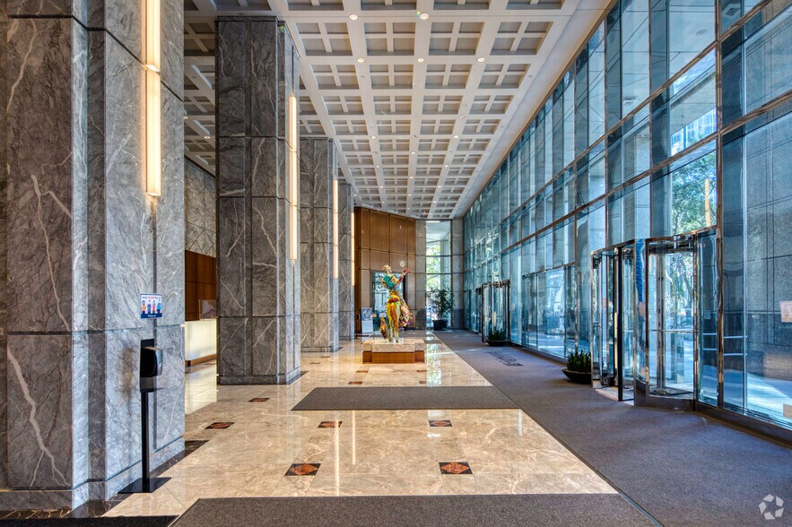 More Photos Of 401 E Jackson St, Tampa Office For Lease