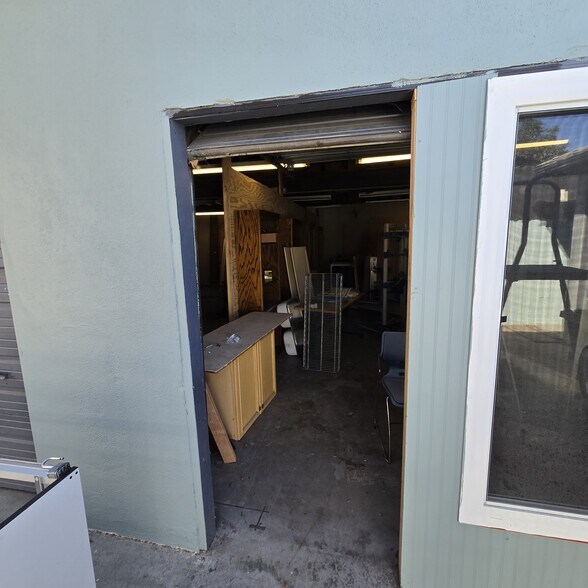 More Photos Of 15709 Bellflower Blvd, Bellflower General Retail For Sale