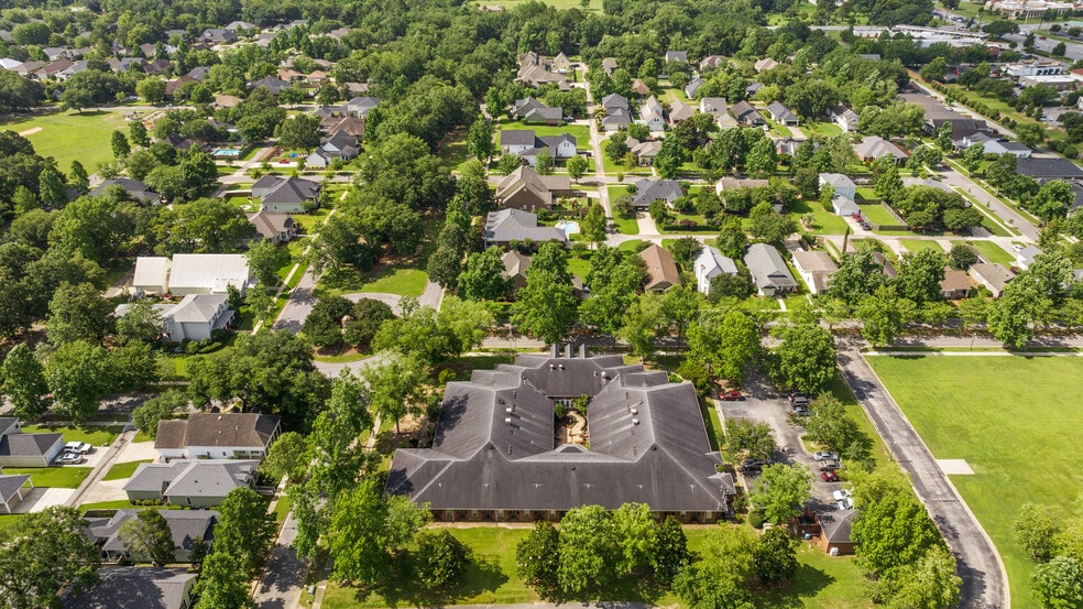 More Photos Of 10171 Papa George St, Daphne Congregate Senior Housing For Lease