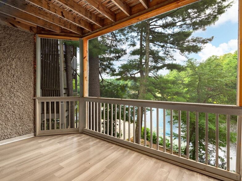 More Photos Of 447 Lily Pad Ln, Flat Rock Lodge Meeting Hall For Sale