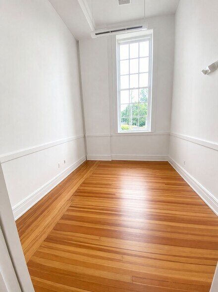More Photos Of 1802 Drayton Rd, Spartanburg Storefront Retail Office For Lease