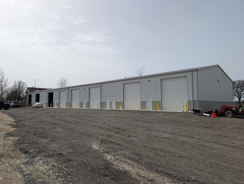 More Photos Of 7050 S FM 730, Azle Warehouse For Lease