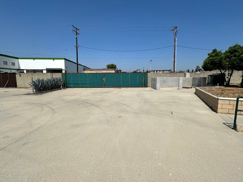 More Photos Of 8226 Whittier Blvd, Pico Rivera Warehouse For Sale
