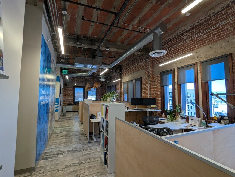 More Photos Of 106 W 4th St, Santa Ana Office For Sale