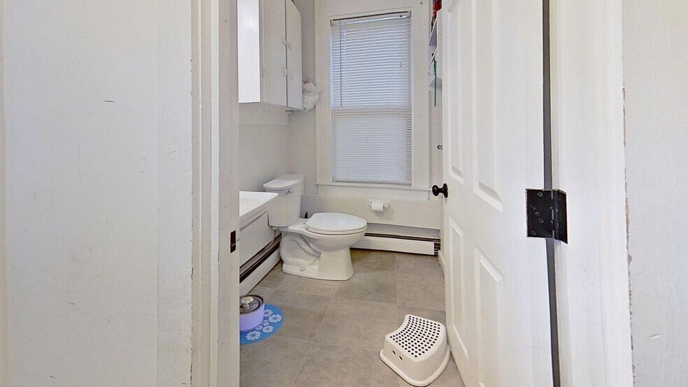 More Photos Of 7 Glen St, Farmington Apartments For Sale