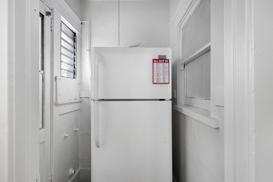 More Photos Of 1462 W 53rd St, Los Angeles Apartments For Sale