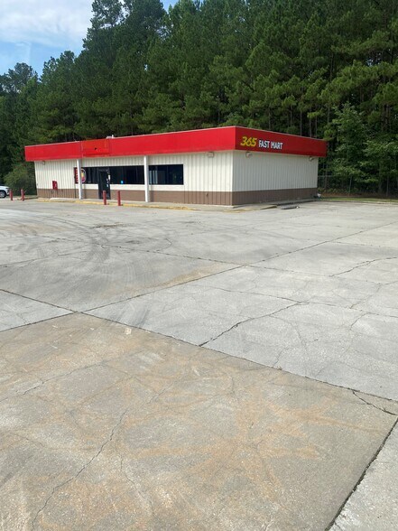 Primary Photo Of 2075 N Bragg Blvd, Spring Lake Convenience Store For Lease