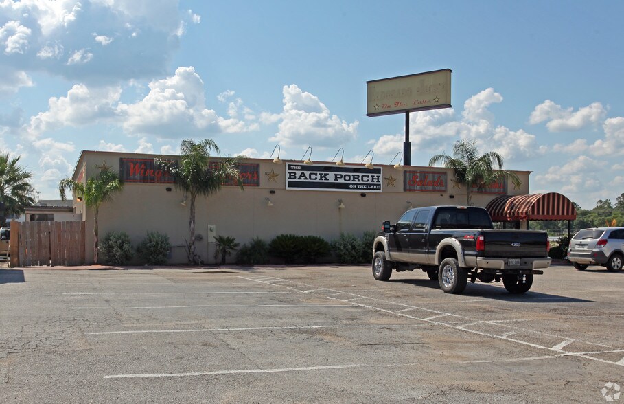 More Photos Of 15659 Marina Dr, Montgomery Restaurant For Sale