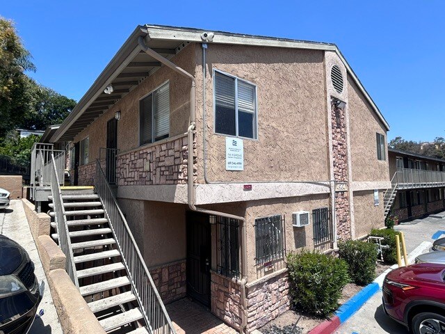 More Photos Of 4960-4970 Auburn Dr, San Diego Apartments For Sale