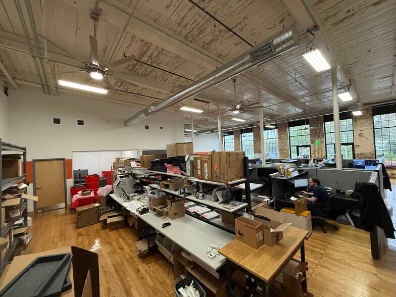 More Photos Of 500 S Main St, Mooresville Office For Lease