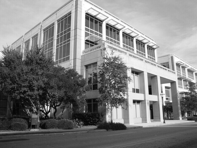 More Photos Of 40 Calhoun St, Charleston Office For Lease