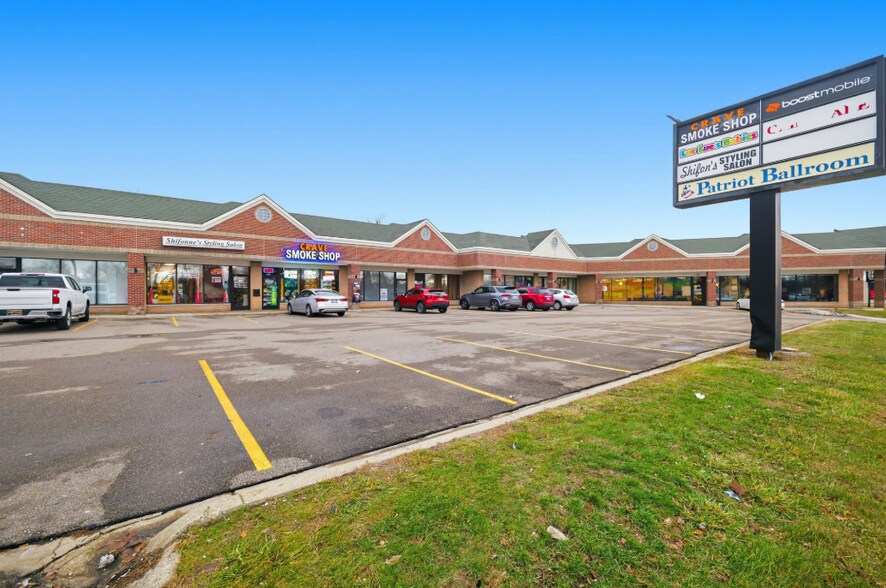 More Photos Of 1052-1072 W Huron St, Waterford Freestanding For Lease