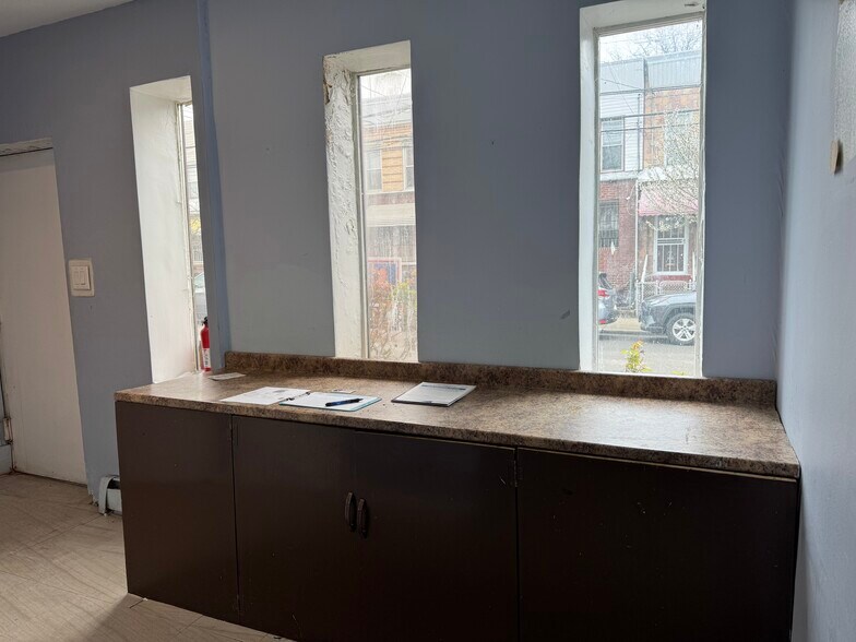 More Photos Of 2376 E 15th St, Brooklyn Specialty For Sale