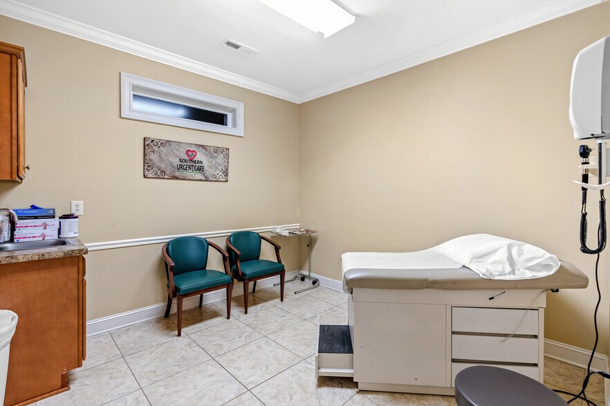More Photos Of 3583 US-17 BUS, Murrells Inlet Medical For Lease