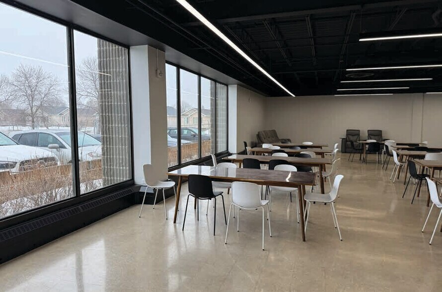 Primary Photo Of 170 Furniture Park, Winnipeg Distribution For Lease