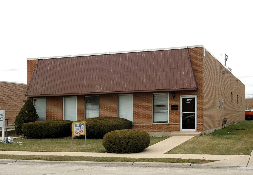 More Photos Of 1390 Louis Ave, Elk Grove Village Warehouse For Sale