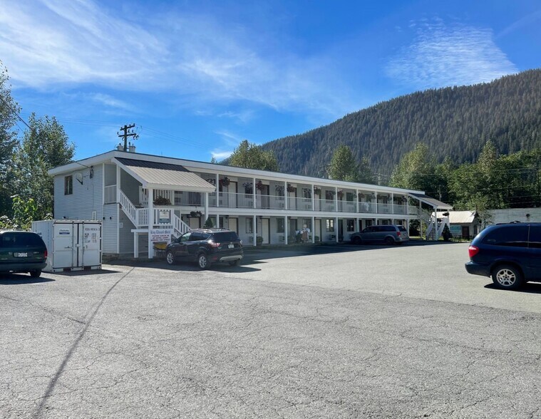 More Photos Of 405 5 Ave, Stewart Hotel For Sale