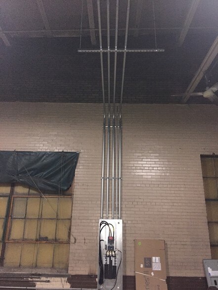 More Photos Of 403 N Main St, Niles Manufacturing For Sale