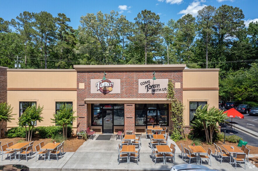 More Photos Of 717 Old Trolley Rd, Summerville Unknown For Lease
