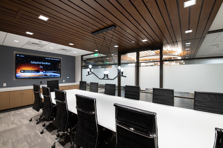 More Photos Of 1455 West Loop S, Houston Office For Lease