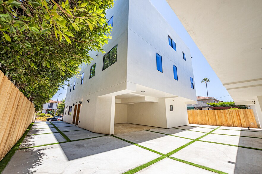 More Photos Of 1557 S Ogden Dr, Los Angeles Apartments For Sale