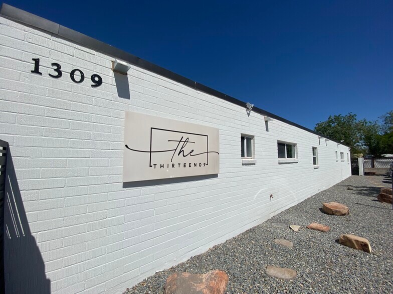 Primary Photo Of 1309 Virginia St NE, Albuquerque Apartments For Sale