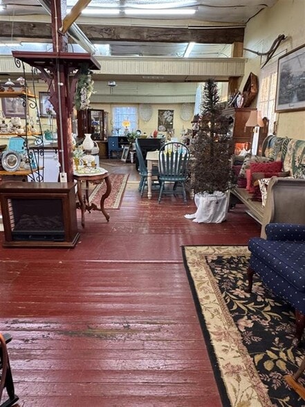 More Photos Of 104 E Railroad Ave, Glendale Freestanding For Sale