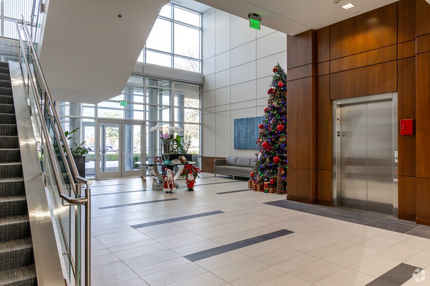 More Photos Of 5550 Granite Pky, Plano Office For Lease