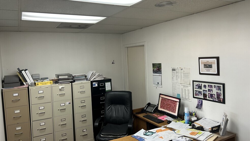 More Photos Of 4101 S 72nd East Ave, Tulsa Warehouse For Lease