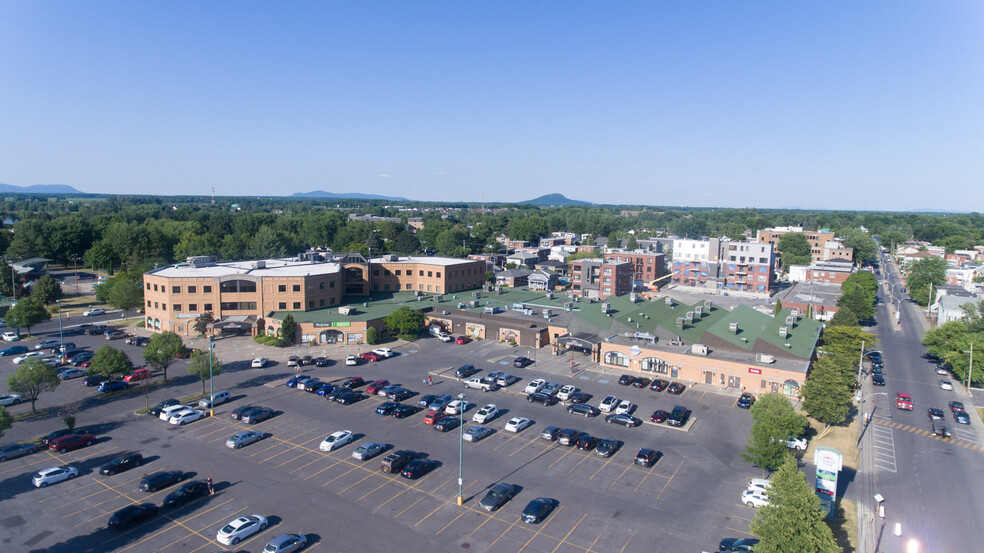 Primary Photo Of 145 Boul Saint-Joseph, St-Jean Office For Lease