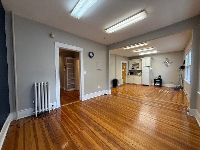 More Photos Of 1675-1679 Massachusetts Ave, Cambridge Office For Lease