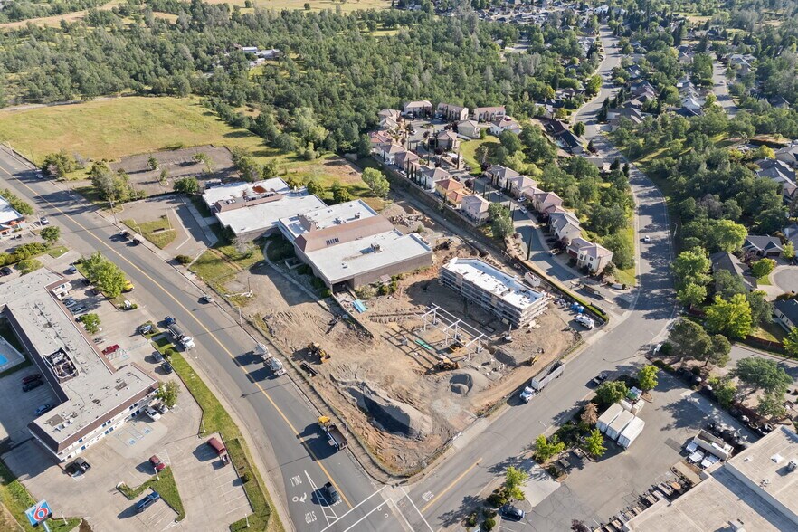 More Photos Of 1101 Twin View Blvd, Redding Service Station For Sale