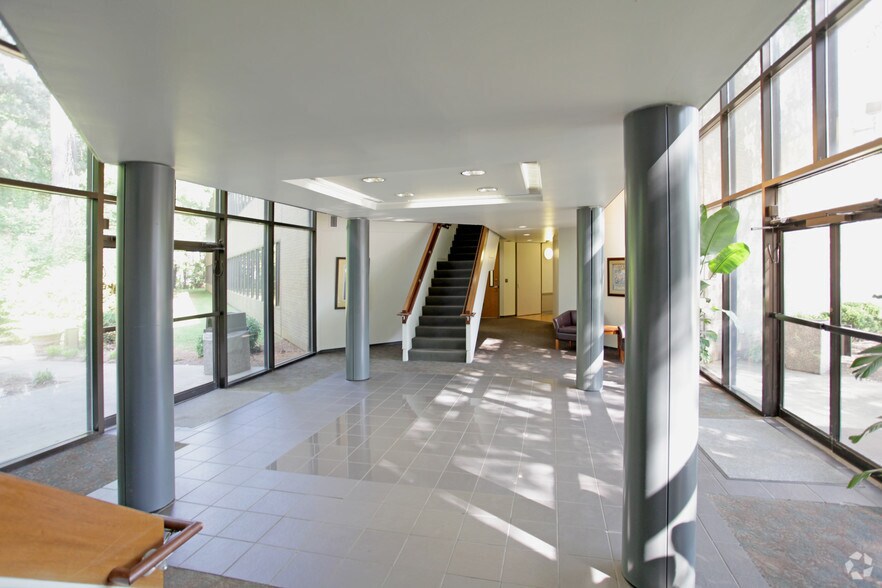 More Photos Of 1 Harbison Way, Columbia Medical For Lease