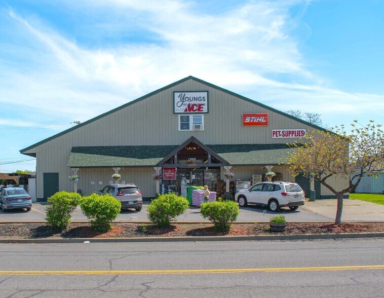 Primary Photo Of 14 Boulevard Ave, Catskill Freestanding For Sale