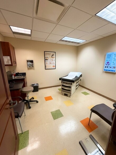 More Photos Of 4200 N Armenia Ave, Tampa Medical For Lease