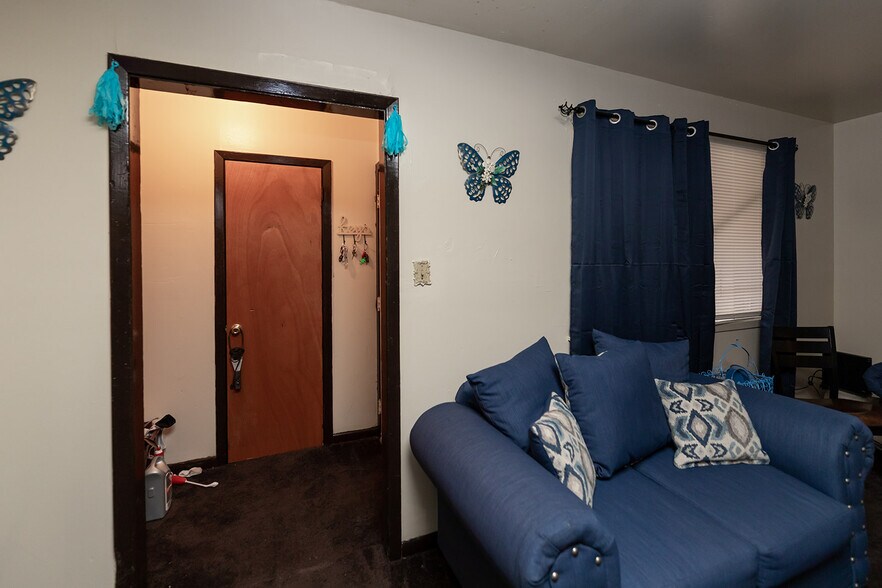 More Photos Of 1861 Corning Ave, Memphis Apartments For Sale
