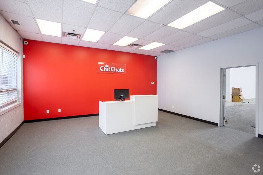 More Photos Of 10008-10022 167 St NW, Edmonton Showroom For Sale