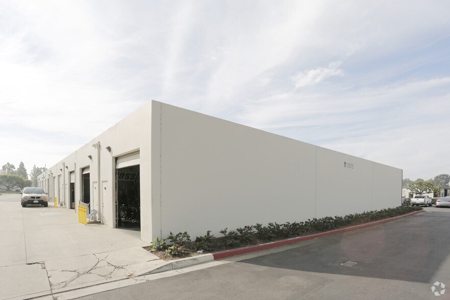More Photos Of 17875 Sky Park Cir, Irvine Light Manufacturing For Lease