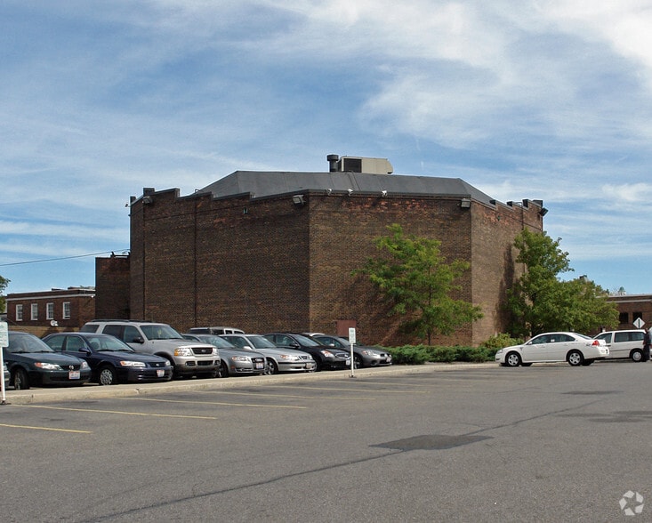 More Photos Of 13111-13125 Shaker Blvd, Cleveland Unknown For Lease