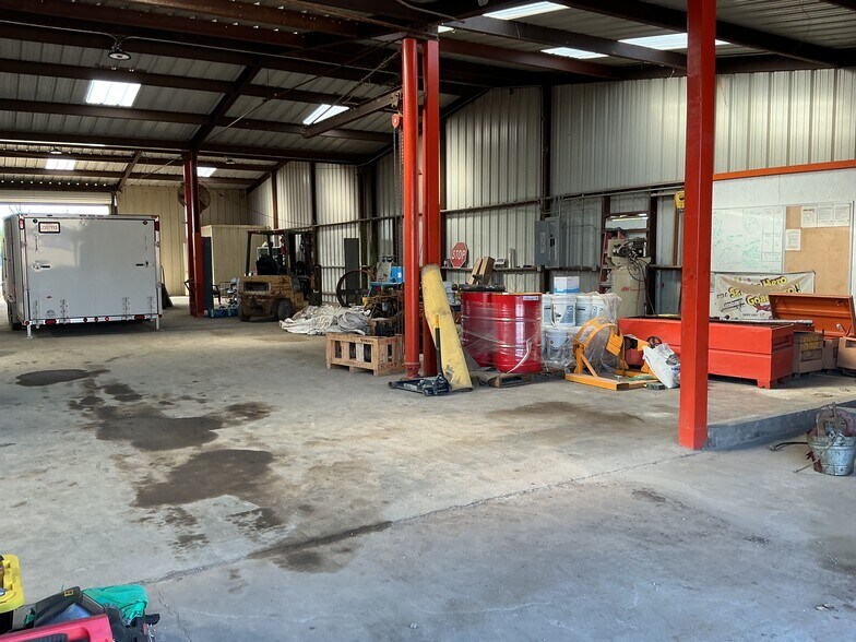 More Photos Of 3021 Hwy 190 W, Port Allen Land For Lease