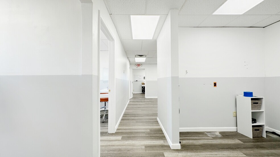 More Photos Of 7125 Reading Rd, Cincinnati Medical For Sale